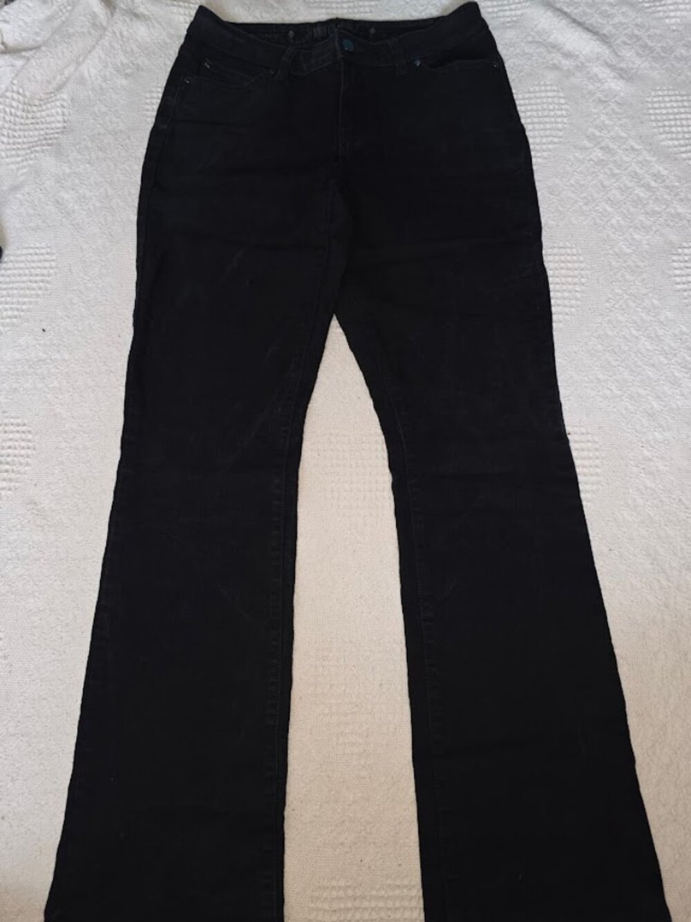 Jennifer Lopez Bootcut Jeans – Size 10 – Black 🖤